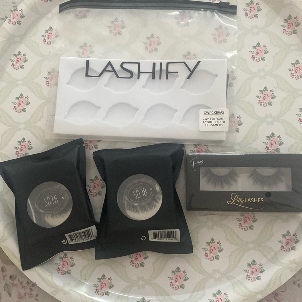 LASHIFY SD16 and SD18 Star Dust, layout tray + Lilly Lashes 3D Faux Mink “Miami”